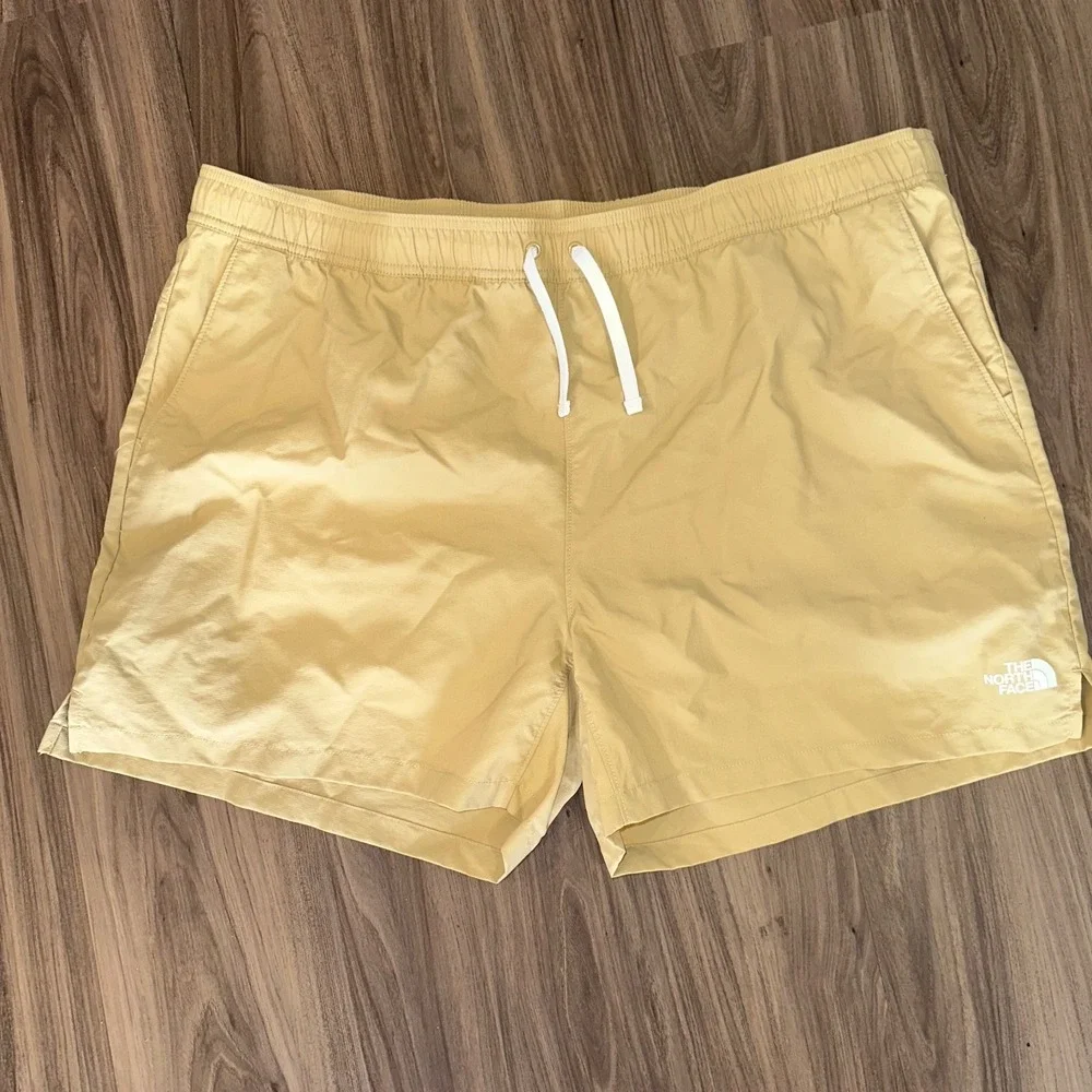 The North Face Mens Action Shorts 2.0 -‎ Khaki Stone - Drawstring - XXL short